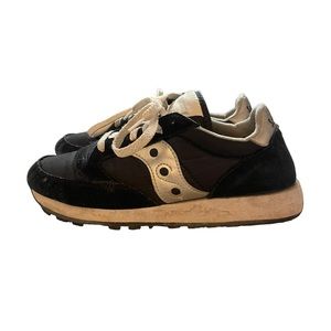 Women’s Saucony Jazz 1044 Black and Silver Sneakers 8.5